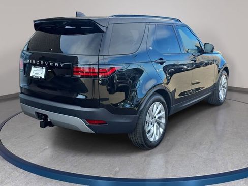 New 2026 Land Rover Discovery S image 5