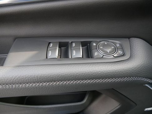 Used 2025 GMC Yukon Denali image 15