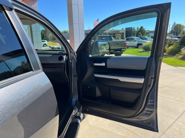 Used 2021 Toyota Tundra Limited w/ Limited Premium Package AWD/4WD image 37