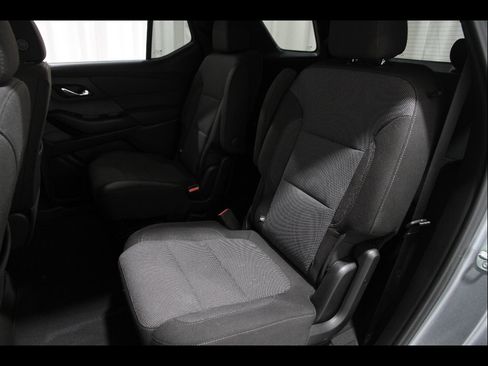 Used 2023 Chevrolet Traverse LT image 20