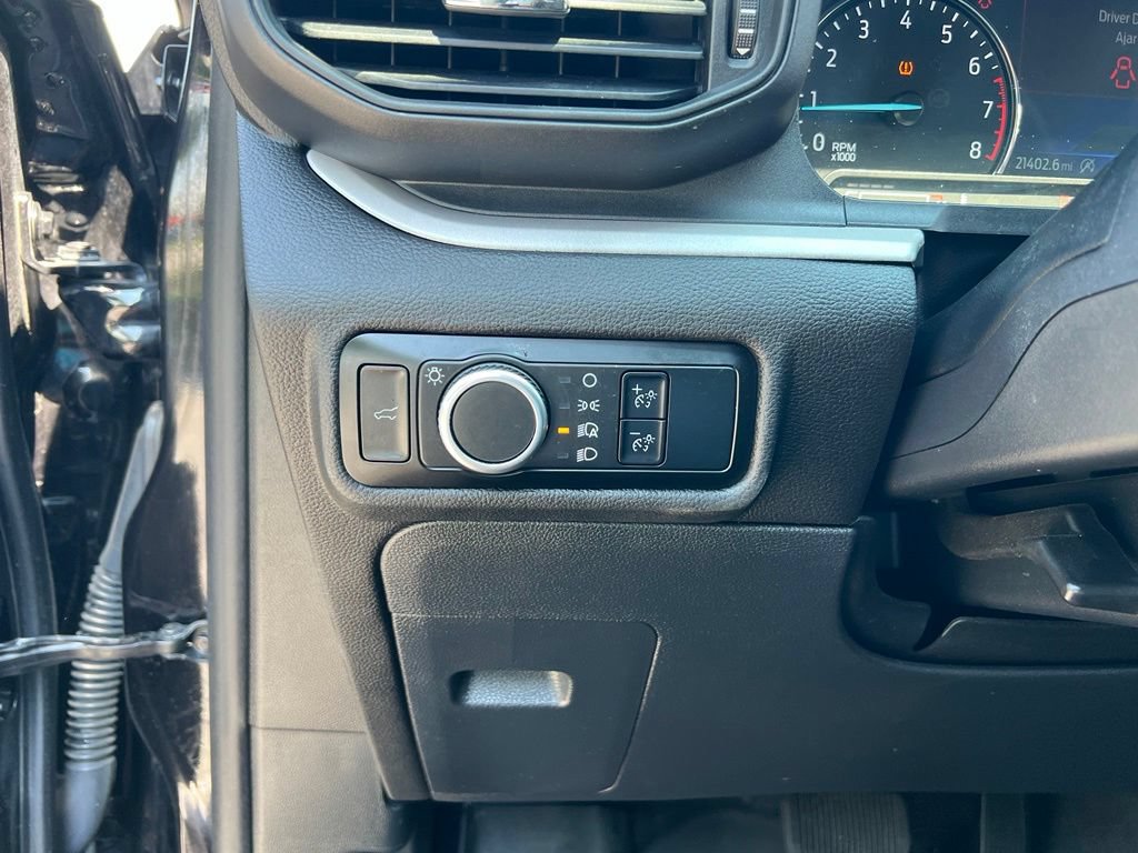 Used 2024 Ford Explorer XLT AWD/4WD image 43