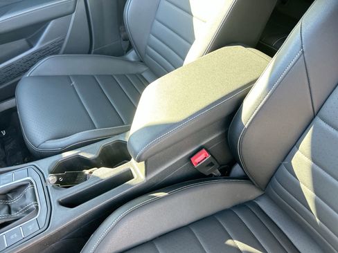 Used 2024 Volkswagen Jetta SE image 20