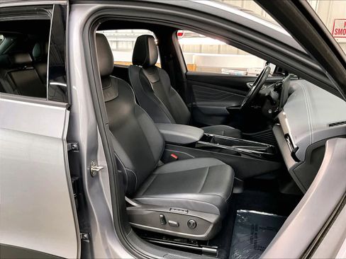 Used 2023 Volkswagen ID.4 Pro S image 10