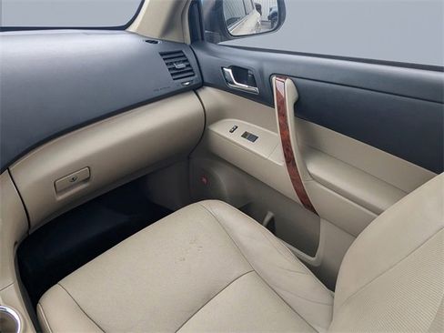 Used 2012 Toyota Highlander Limited image 21