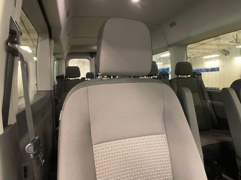 Used 2024 Ford Transit 350 XLT image 31