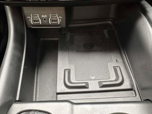 Used 2022 Dodge Durango R/T w/ Blacktop Package AWD/4WD image 26