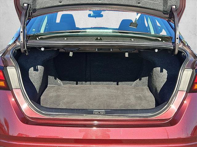 Used 2025 Nissan Altima 2.5 SV FWD image 6