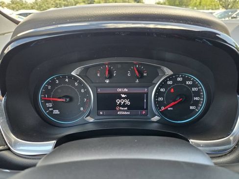Used 2023 Chevrolet Traverse LT FWD image 25