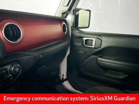 Used 2022 Jeep Gladiator Rubicon w/ Cold Weather Group image 31