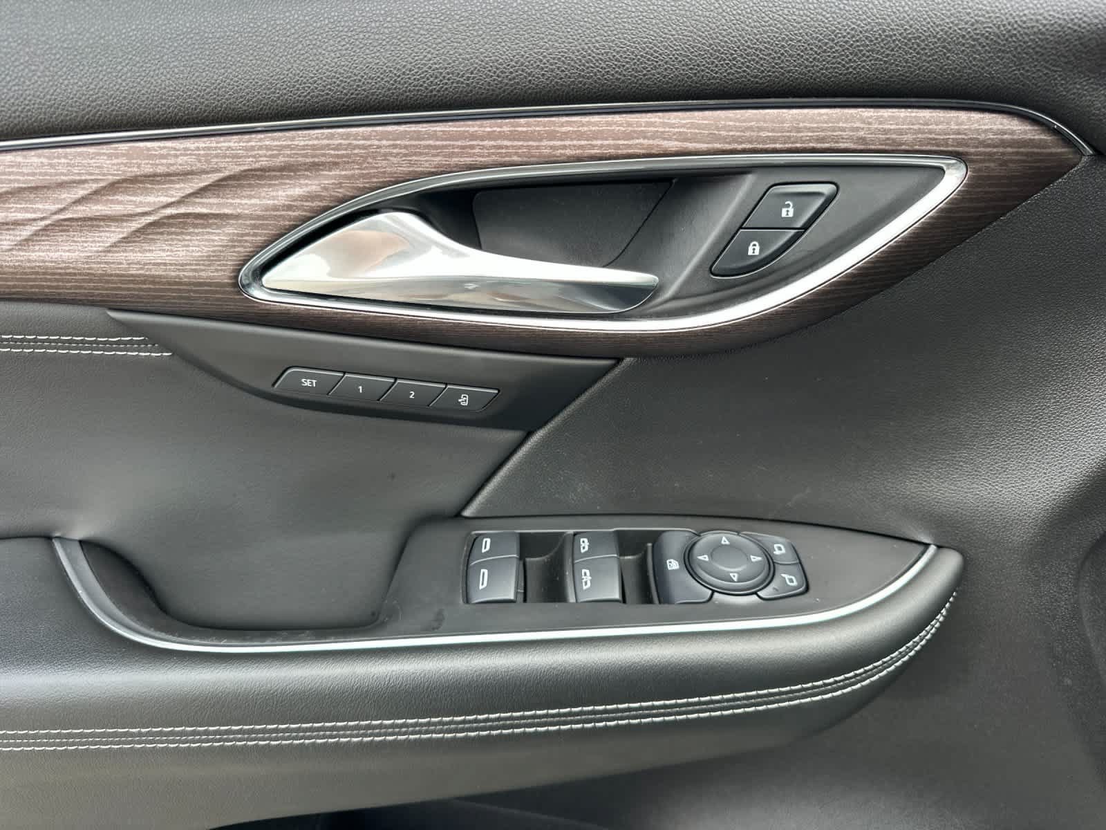 Used 2021 Buick Envision Avenir FWD image 13