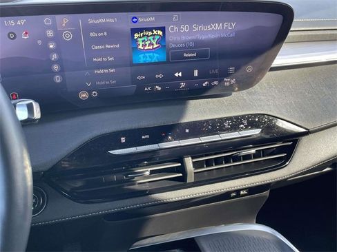 Used 2025 Buick Enclave Preferred image 21