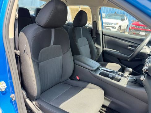 Used 2025 Nissan Sentra SV FWD image 29