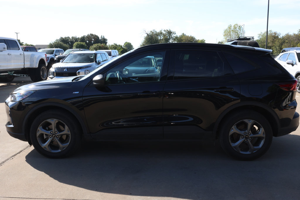 Used 2025 Ford Escape ST-Line AWD/4WD image 8