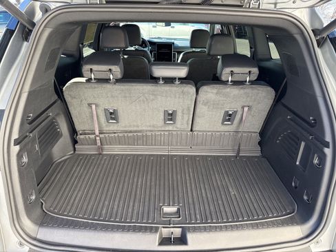 Used 2024 GMC Acadia Elevation w/ Luxury Package image 10