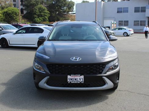Used 2023 Hyundai Kona SEL w/ Cargo Package FWD image 4