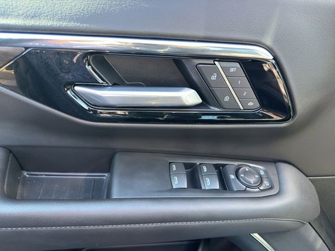 Used 2025 Chevrolet Tahoe LT image 24