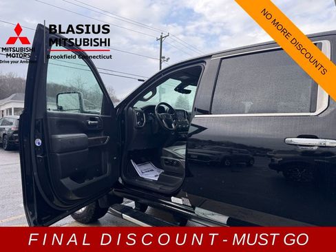 Used 2021 GMC Sierra 2500 Denali w/ Denali Ultimate Package image 12