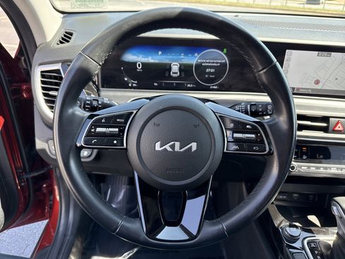 Used 2024 Kia Seltos S AWD/4WD image 18