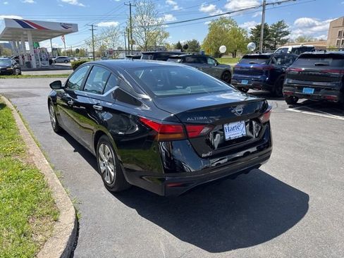 Used 2024 Nissan Altima 2.5 S FWD image 4