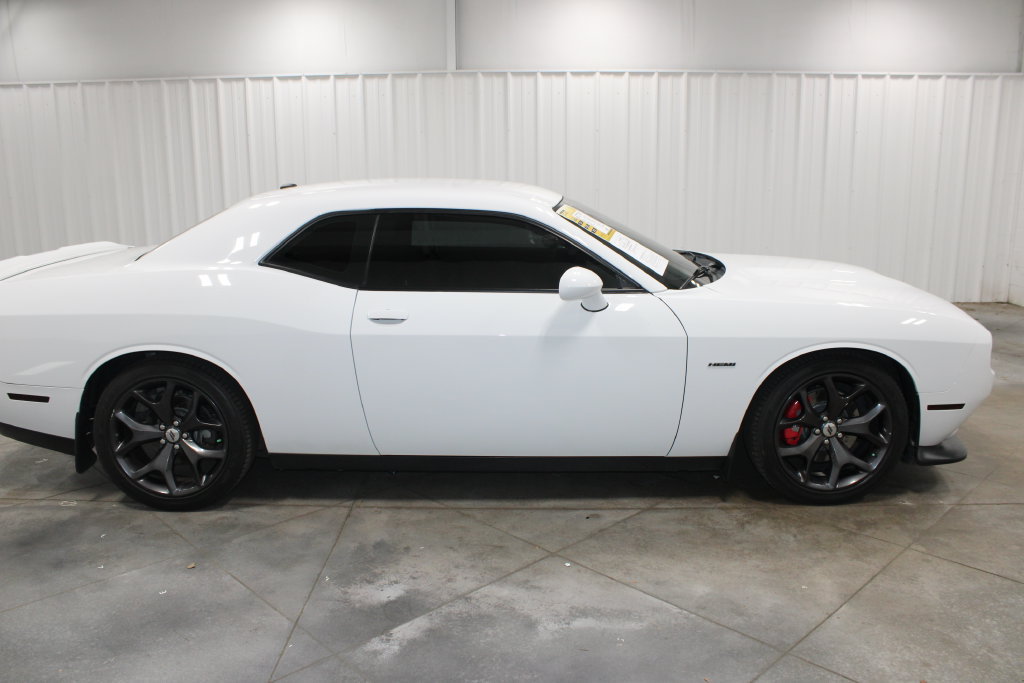Used 2019 Dodge Challenger R/T RWD image 11
