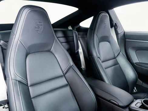 Used 2024 Porsche 911 Carrera 4S w/ Sport Package image 41