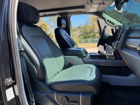 Used 2022 Ford F450 Limited w/ FX4 Off-Road Package image 21