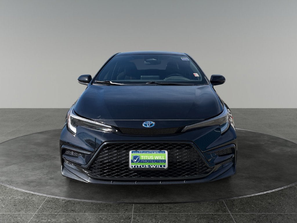 Used 2024 Toyota Corolla SE AWD/4WD image 2
