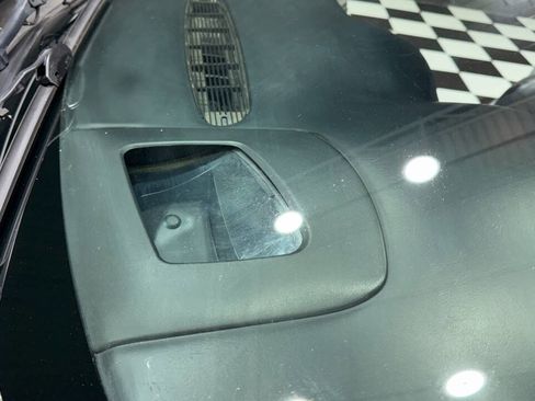 Used 2002 Chevrolet Corvette Convertible w/ Preferred Equipment Group2 image 34