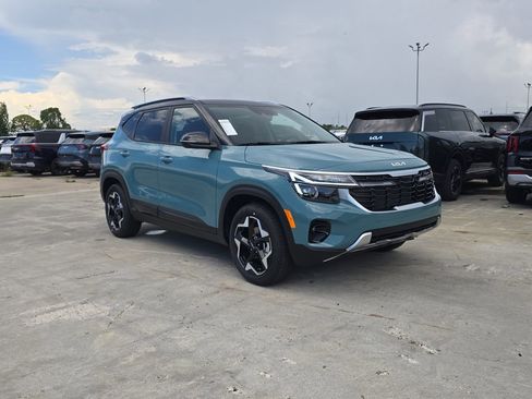 New 2026 Kia Seltos S FWD image 2