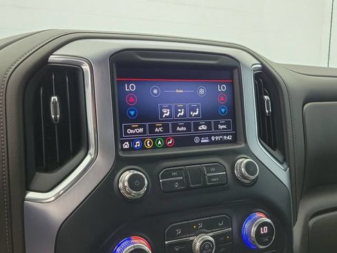 Used 2020 GMC Sierra 1500 SLT RWD image 25