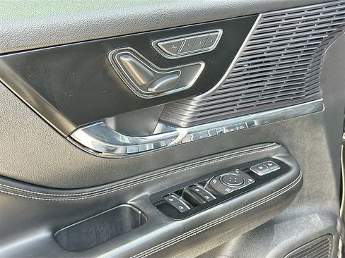 Used 2021 Lincoln Corsair AWD w/ Premium Package image 18