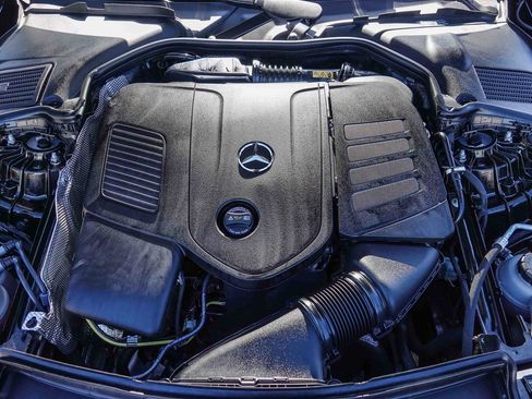 Certified 2025 Mercedes-Benz C 300 4MATIC Sedan image 27