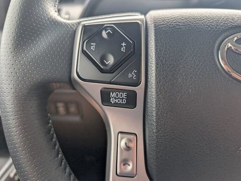 Used 2022 Toyota 4Runner Limited AWD/4WD image 17