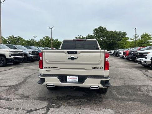 New 2026 Chevrolet Silverado 1500 High Country w/ High Country Premium Package AWD/4WD image 4