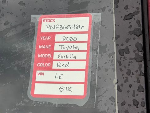 Used 2022 Toyota Corolla LE image 12