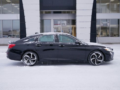Used 2020 Honda Accord Sport image 2