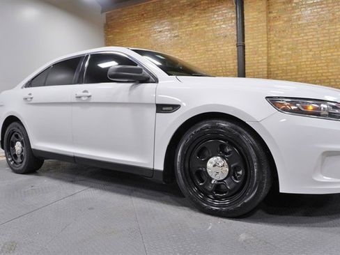 Used 2014 Ford Taurus Police Interceptor AWD image 8