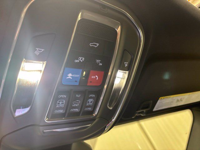 Used 2025 Jeep Grand Cherokee L Overland w/ Trailer Tow Package AWD/4WD image 35
