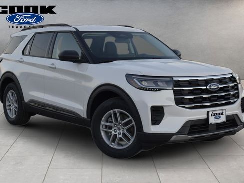 New 2026 Ford Explorer Active RWD image 3