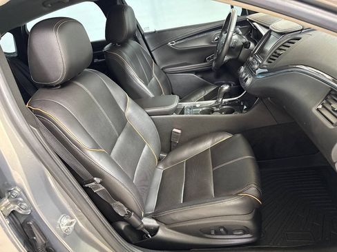 Used 2019 Chevrolet Impala Premier FWD image 28