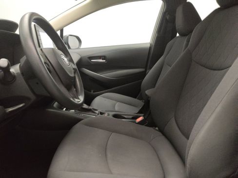 Used 2021 Toyota Corolla LE image 17