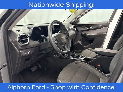 Used 2025 Chevrolet TrailBlazer LT AWD/4WD image 10