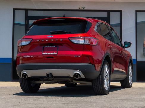 Used 2022 Ford Escape Titanium w/ Titanium Elite Package image 4