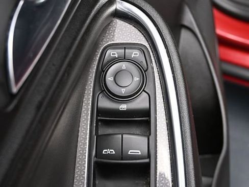 Used 2016 Chevrolet Malibu LT w/ Leather Package FWD image 11