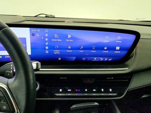 Used 2024 Buick Envision Preferred AWD/4WD image 17