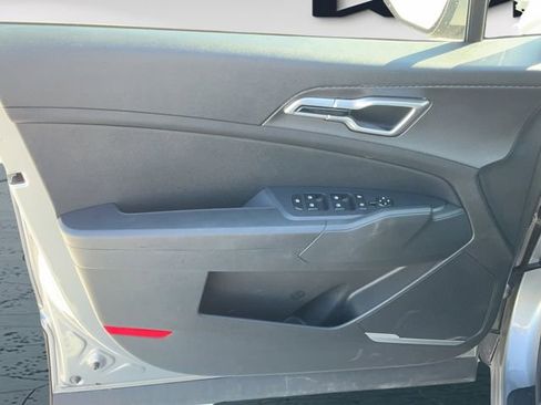 Certified 2025 Kia Sportage LX image 15