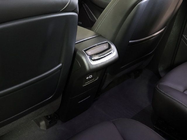 Used 2023 Cadillac XT6 Premium Luxury w/ LPO, Floor Liner Package AWD/4WD image 16