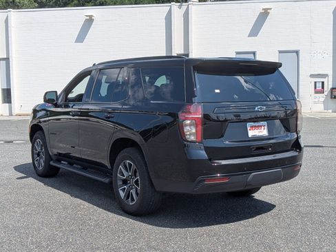 Certified 2023 Chevrolet Tahoe Z71 w/ Luxury Package AWD/4WD image 6