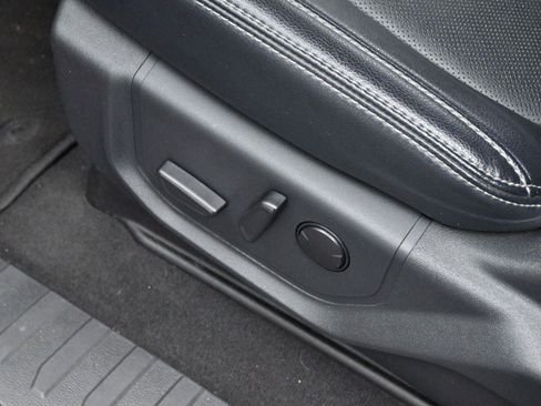 Used 2022 Ford F250 Lariat w/ Chrome Package image 14