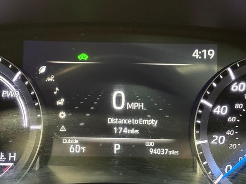 Used 2022 Toyota Highlander XLE AWD/4WD image 13